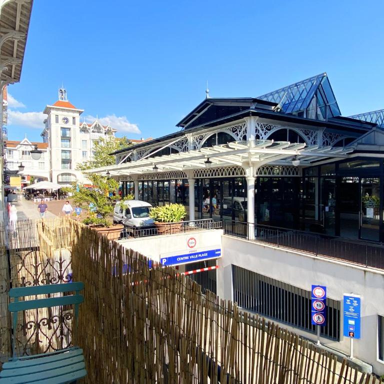 Large Duplex 2BR in Center of Arcachon 2 min walking beach and Free parking - Appartement 2 Chambres - 26