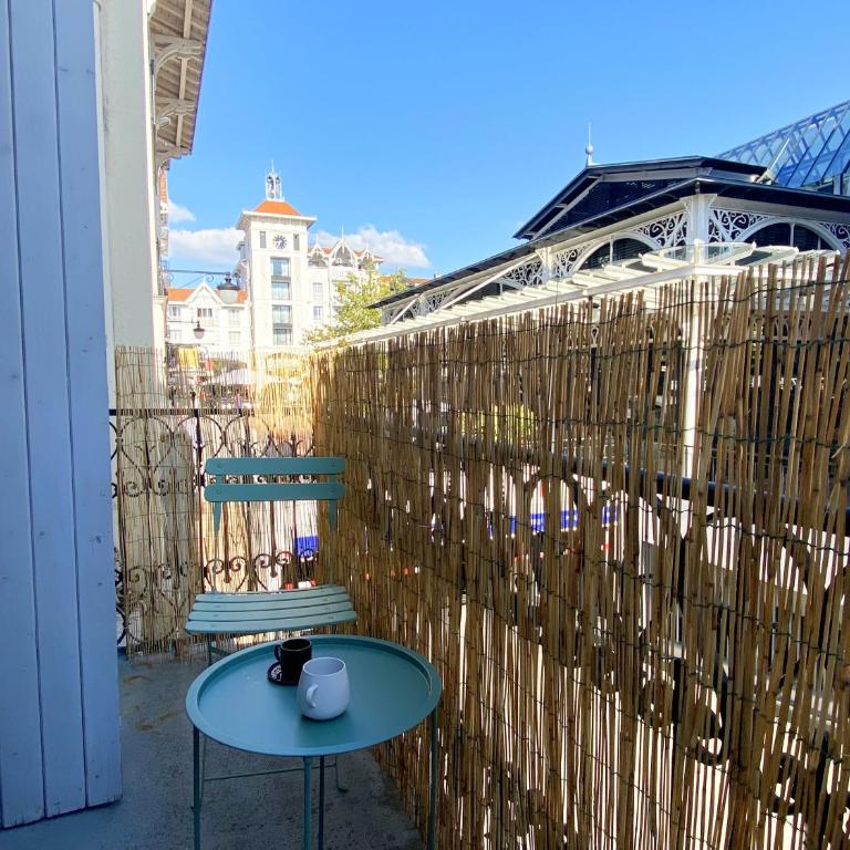 Large Duplex 2BR in Center of Arcachon 2 min walking beach and Free parking - Appartement 2 Chambres - 27