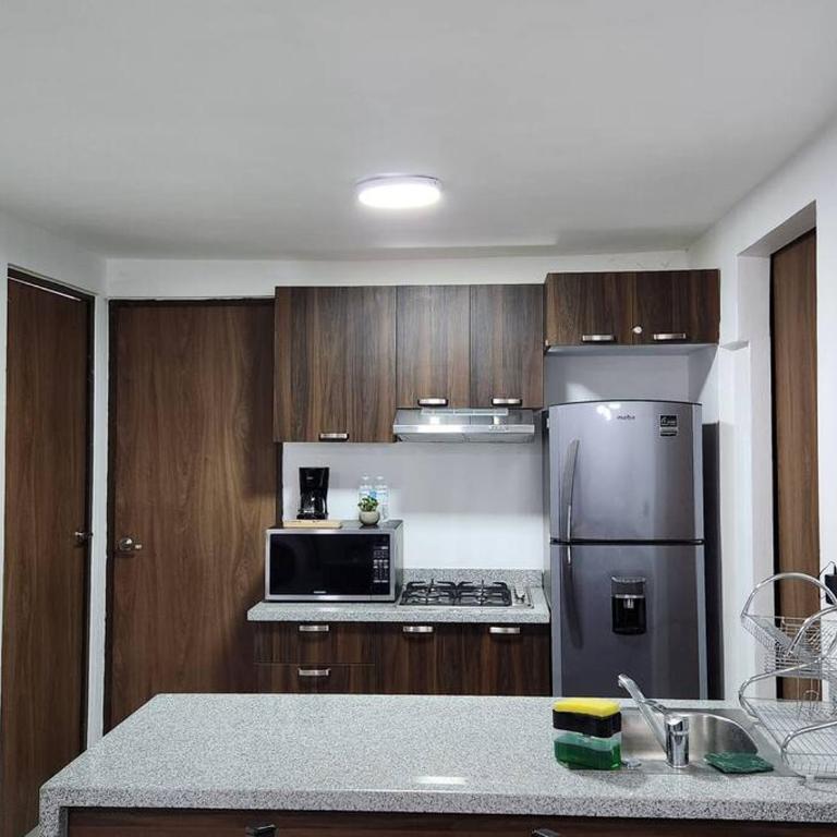 Amplio departamento con alberca - Apartamento de 3 dormitorios - 6