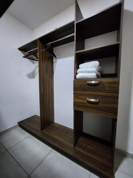Amplio departamento con alberca - Apartamento de 3 dormitorios - 15