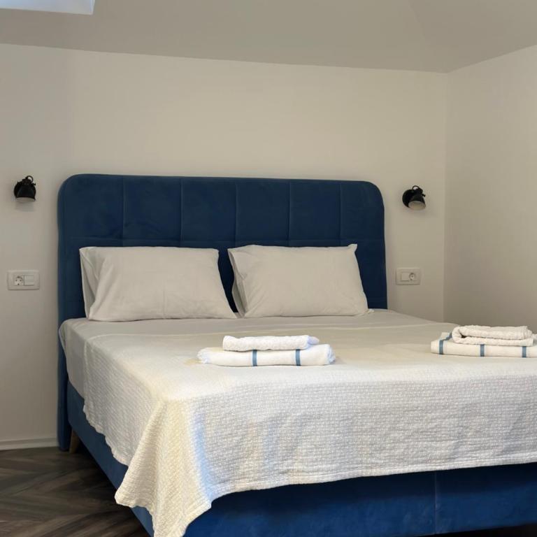 Apartments Ejla&Una - Double Room with Private Bathroom - 8