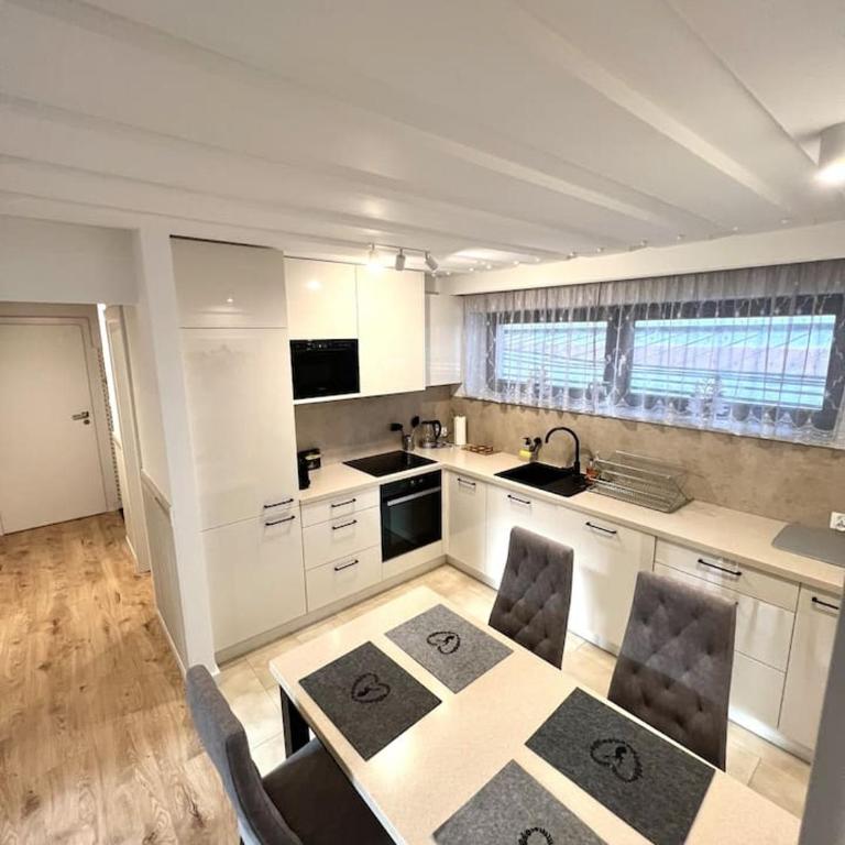 Gastuna Suites-Familienapartment - Apartamento de 3 dormitorios - 29