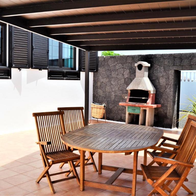 Grand Villa Famara Puerto del Carmen - Three-Bedroom Villa - 8