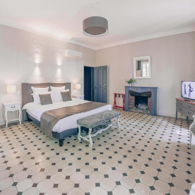 Auberge de la Treille - Chambres d'Hôtes - Chambre Double - Vue sur Jardin - 4