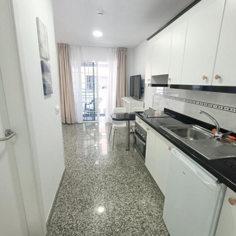 Apartamentos Sol Mar - Apartamento de 1 dormitorio con vistas al mar - 1