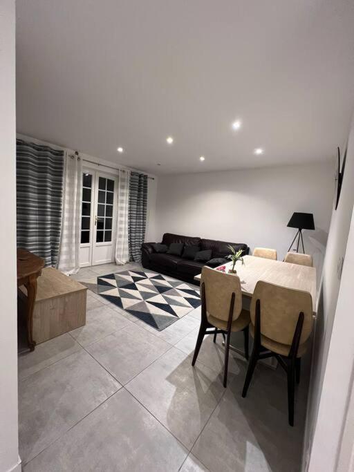 T3 au coeur d'une villa moderne - Two-Bedroom Apartment - 11