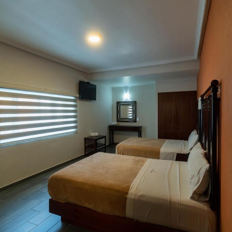 Hotel Alcazar - Guadalajara Centro Historico - Habitación Doble - 2 camas dobles - 24