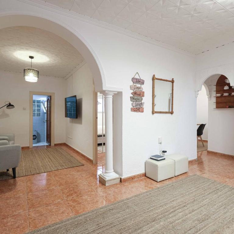 Andalucian house, few minutes from the beach - Villa - 12
