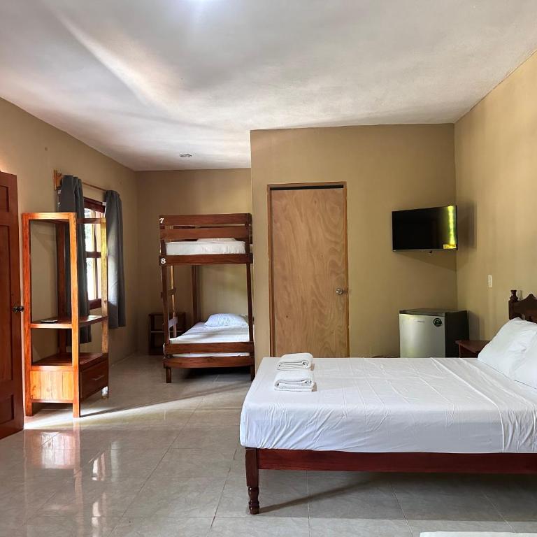Hotel Bacalar Sunshine - Habitación Familiar con vistas al jardín - 3