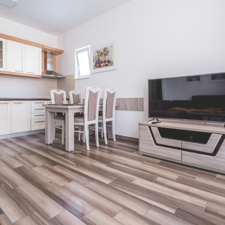 Bel Mare Apartments - Porodični Junior Apartman - 22