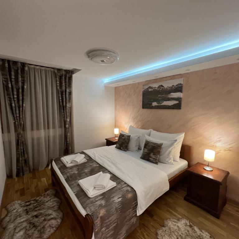 Lux Centre Apartment - Apartment - 10