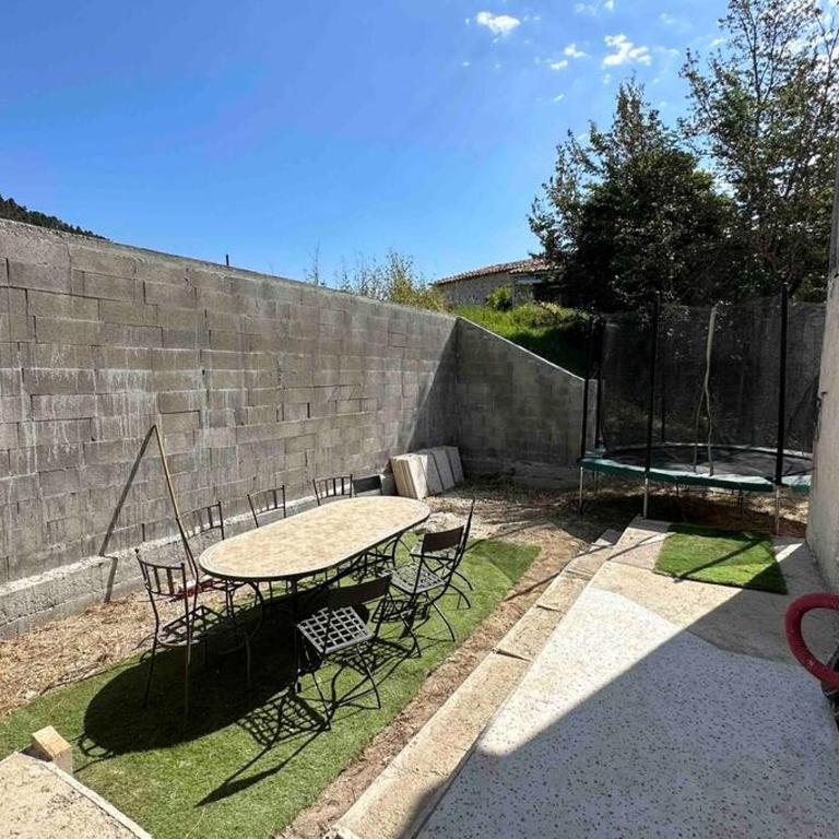Le Nid des Amis -Villa, jardin, vue à la montagne - Maison 1 Chambre - 34