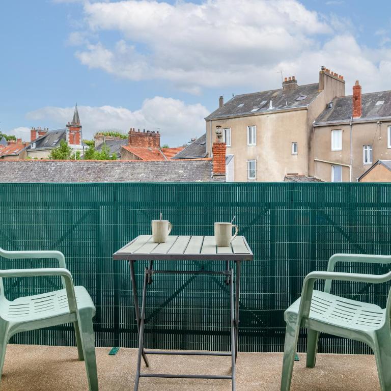 L'Ingénieux - Appt près de la Place Zola - Two-Bedroom Apartment - 3