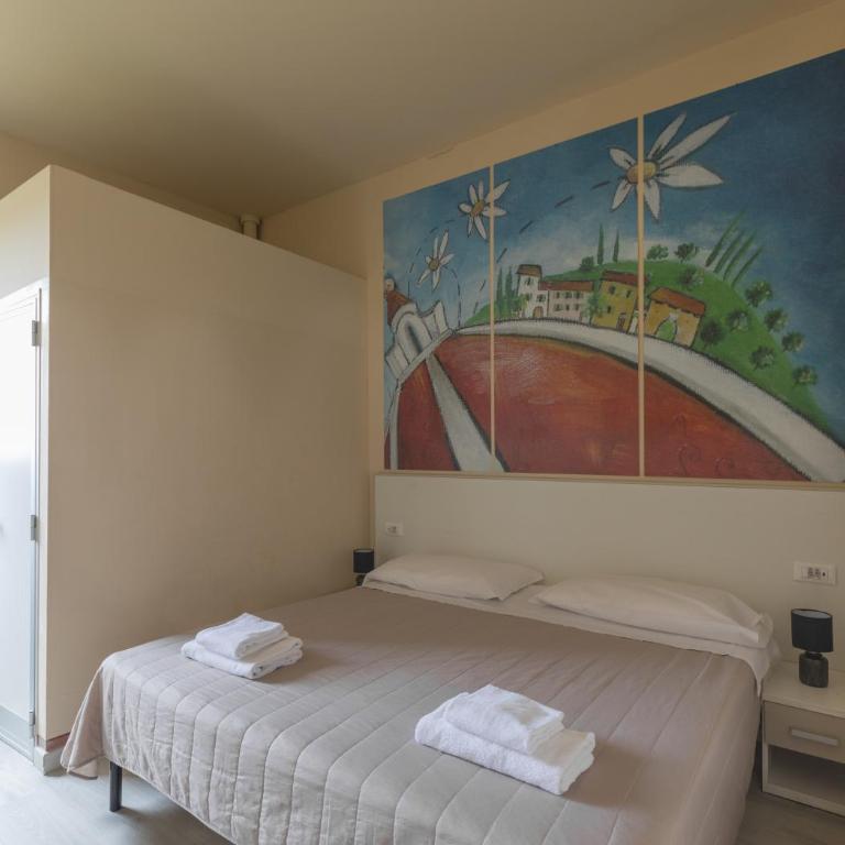 Hotel & Hostel 7 - Large Double or Twin Room - 3