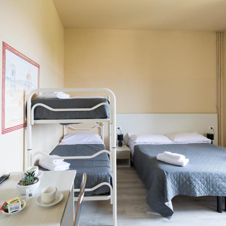 Hotel & Hostel 7 - Quadruple Room - 2