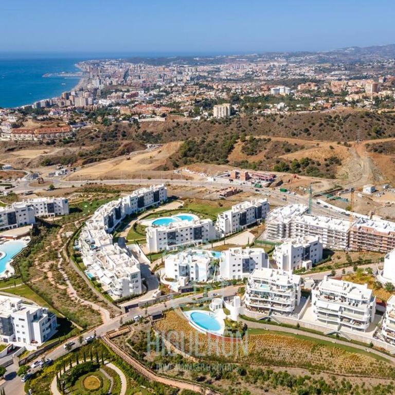 HigueronRentals Golden Sunrise - Three-Bedroom Apartment - 11