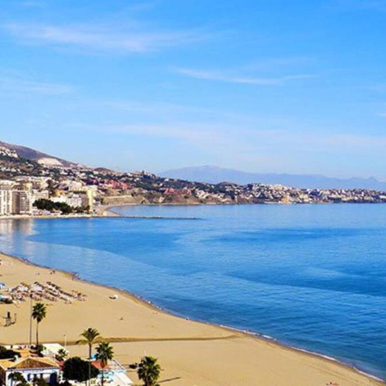 HigueronRentals Golden Sunrise - Three-Bedroom Apartment - 24