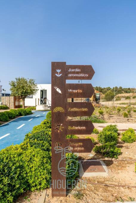 HigueronRentals Golden Sunrise - Three-Bedroom Apartment - 32