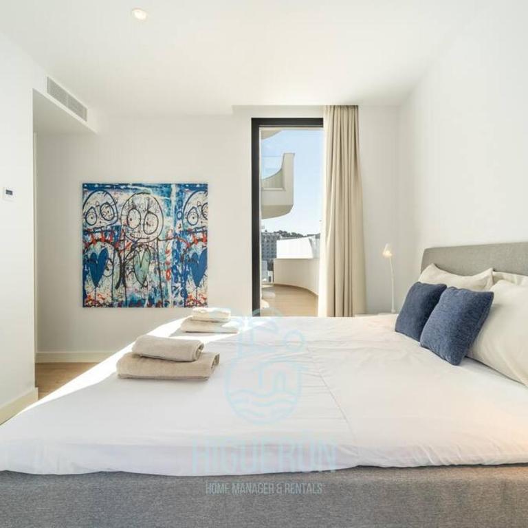HigueronRentals Golden Sunrise - Three-Bedroom Apartment - 57