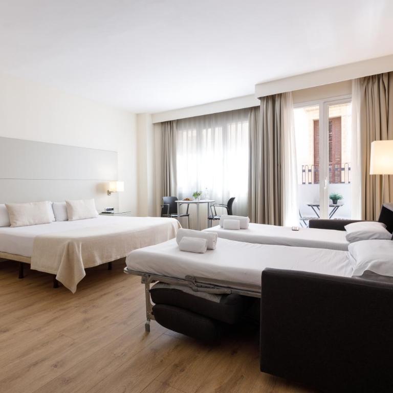 Aparthotel Mariano Cubi Barcelona - Family Apartment (2 Adults + 2 Children) - 3