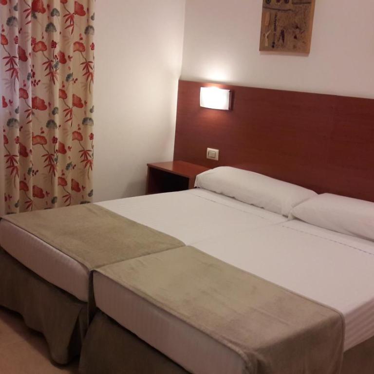 Hotel Torres Touriño - Habitación Cuádruple Económica - 1