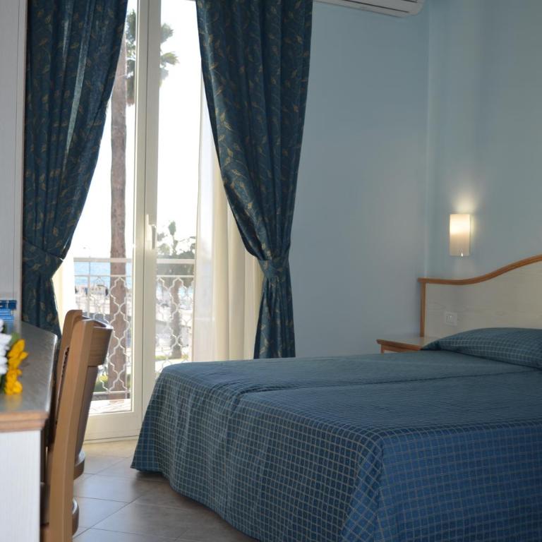 Hotel Moresco - Camera Quadrupla con Vista Mare - 3