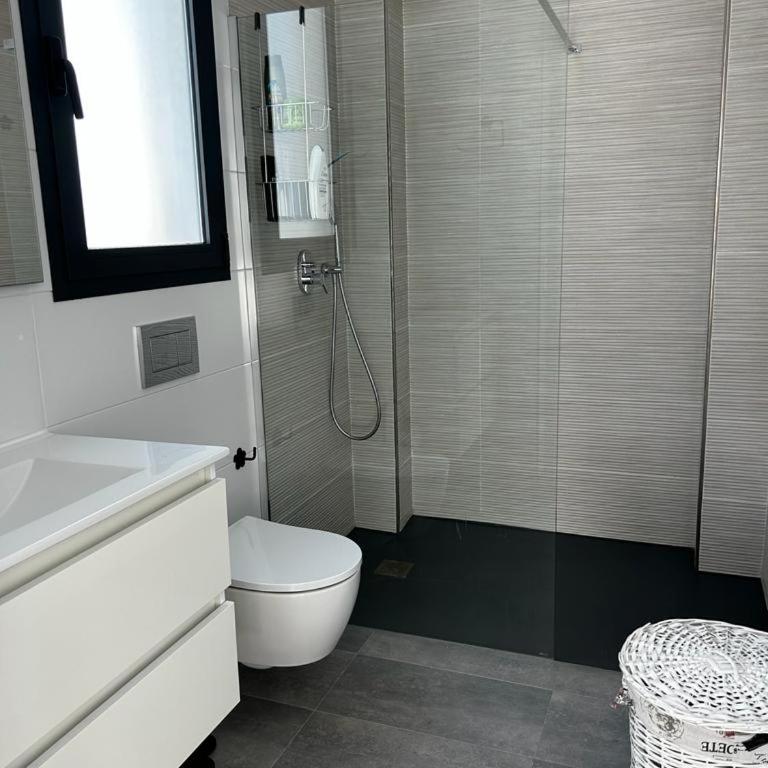 Brilliant Villa - Three-Bedroom Villa - 8