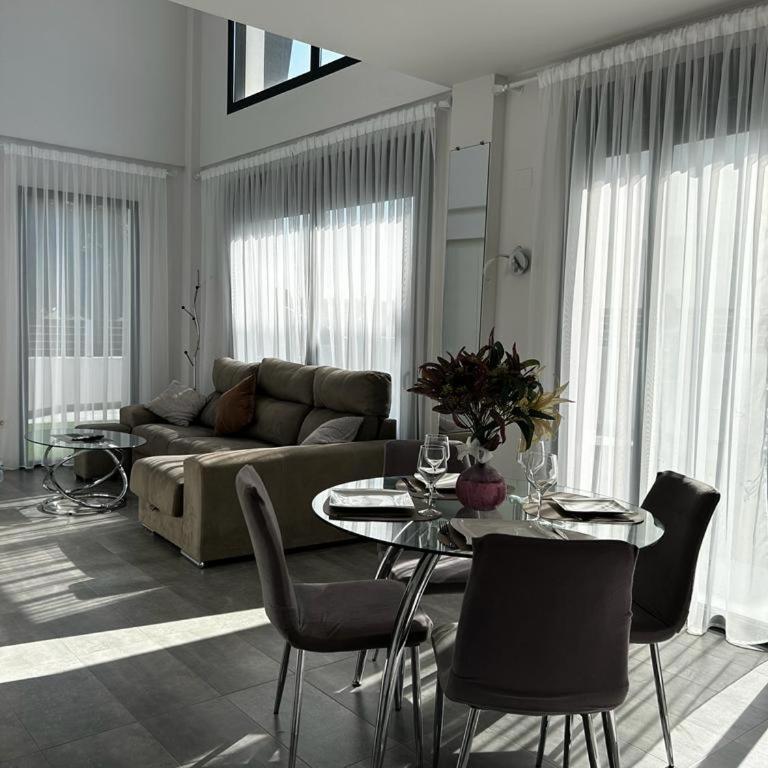 Brilliant Villa - Three-Bedroom Villa - 15