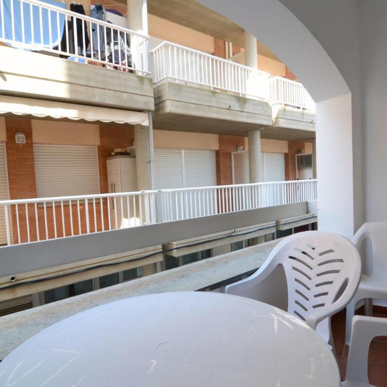 MARINA LATERAL 1D - Three-Bedroom Apartment - 10