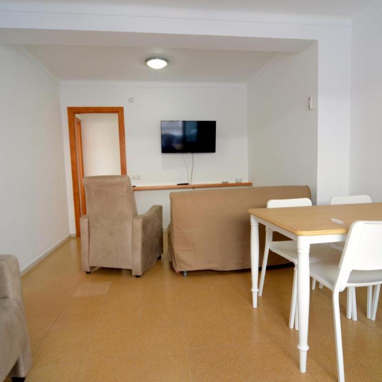 MARINA LATERAL 1D - Three-Bedroom Apartment - 14
