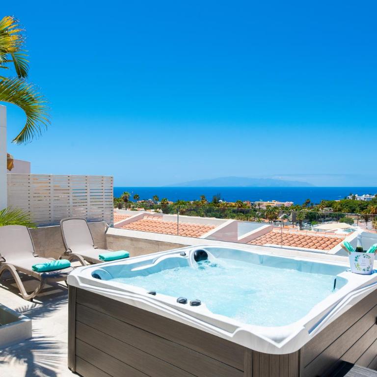 Haciendas Village Tenerife - 2 Bedrooms Bungalow with Chill Out Terrace + Jacuzzi + Sea Views + Ping-Pong Table - 1