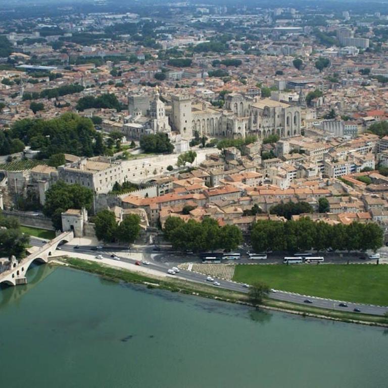 AVIGNON HYPER CENTRE CLIM 5 CHBRES 10PERS 200m PALAIS DES PAPES - Apartment - 28