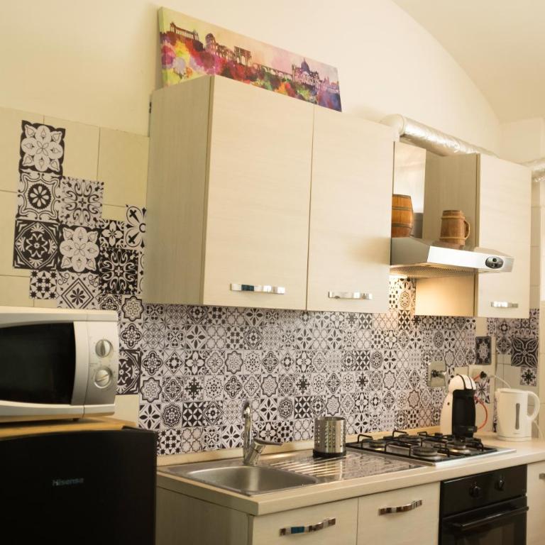 I Colori di Nini Vacanza a Trastevere - Two-Bedroom Apartment - 17