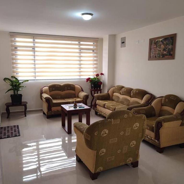 Hospedaje Charlie's House - Three-Bedroom Apartment - 1