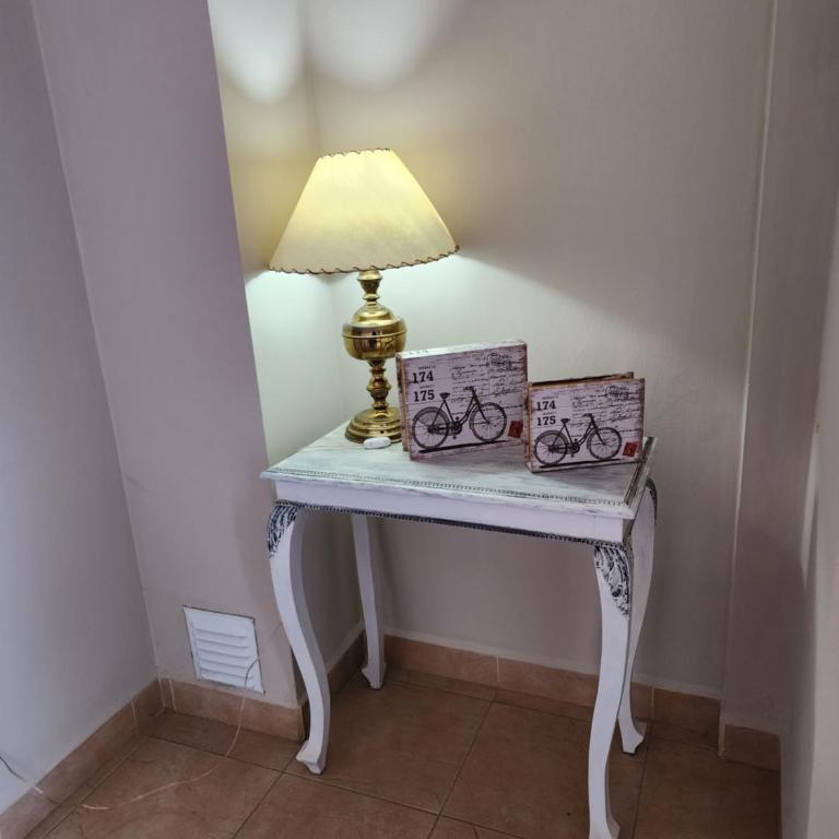 AMPLIO DEPARTAMENTO CENTRICO - Apartamento de 2 dormitorios - 13