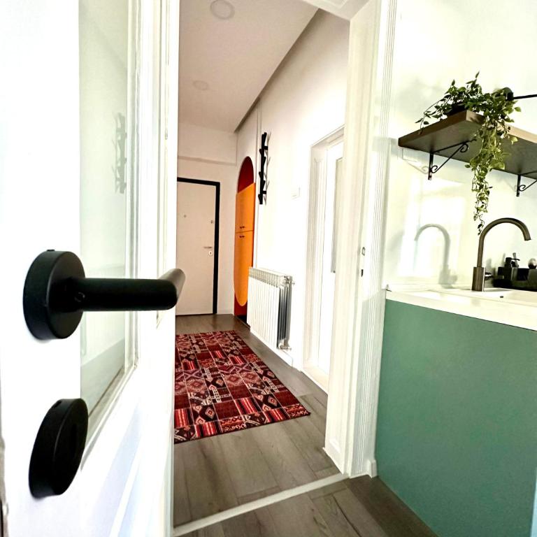 Central Sarajevo Apartment with Terrace & Free Parking - One-Bedroom Apartment - 13