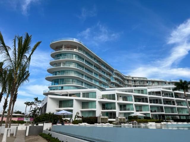 De las mejores vistas del Condominio - Apartamento de 2 dormitorios - 57