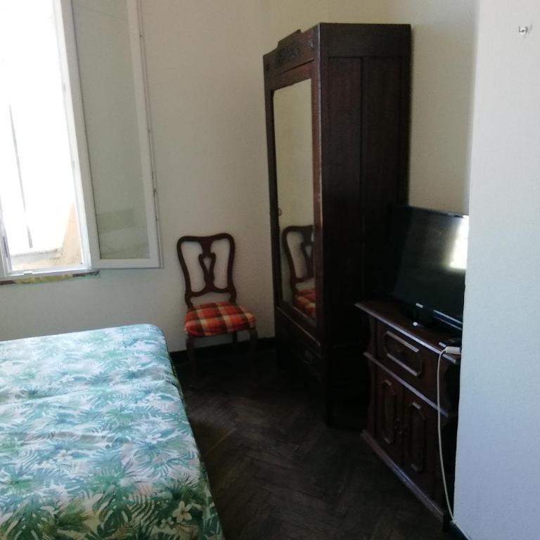 Albenga collina ampio quadrilocale con 2 terrazzi - Casa con 3 Camere da Letto - 4