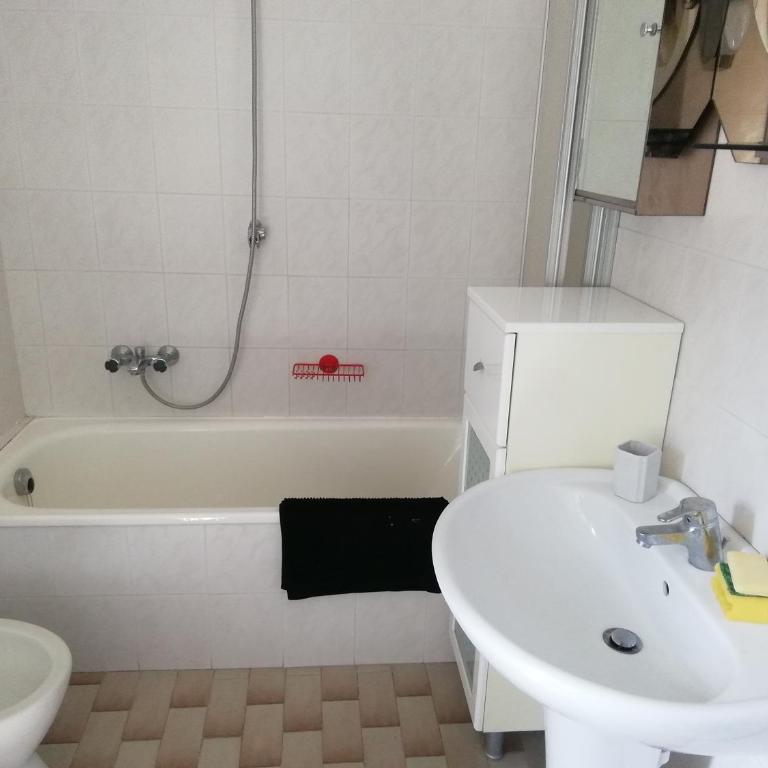 Albenga collina ampio quadrilocale con 2 terrazzi - Casa con 3 Camere da Letto - 12