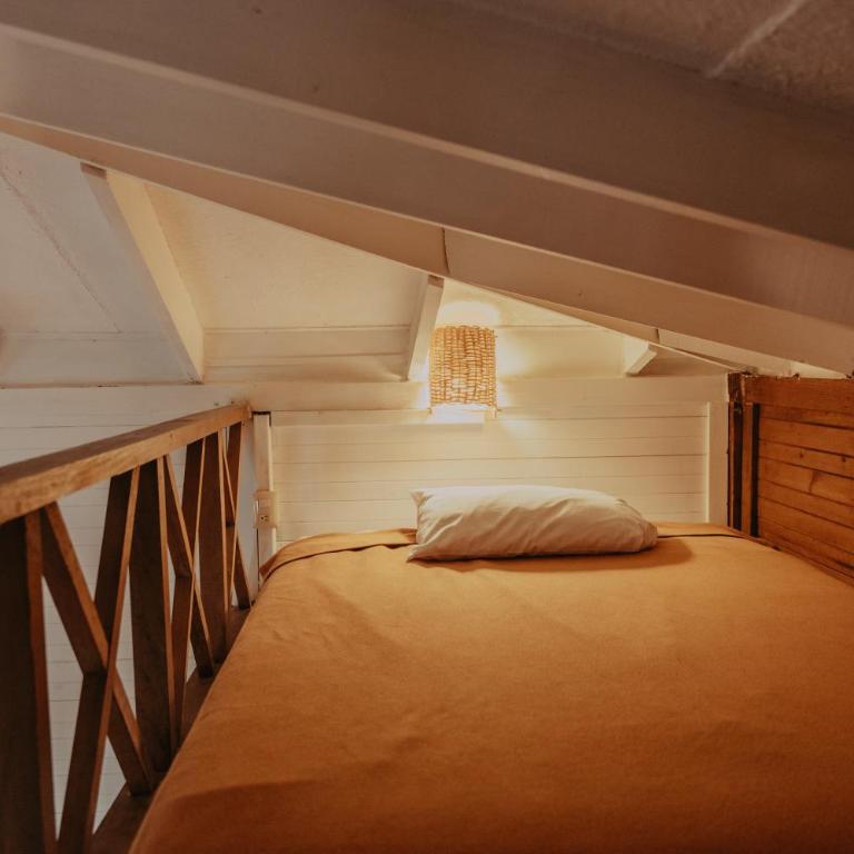 Petit Lafitte Beach Front Hotel & Bungalows - Jungle Experience Bungalow - King Bed - 5