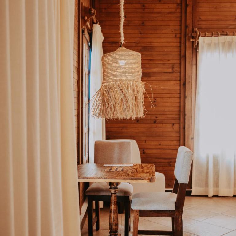 Petit Lafitte Beach Front Hotel & Bungalows - Jungle Experience Bungalow - King Bed - 3
