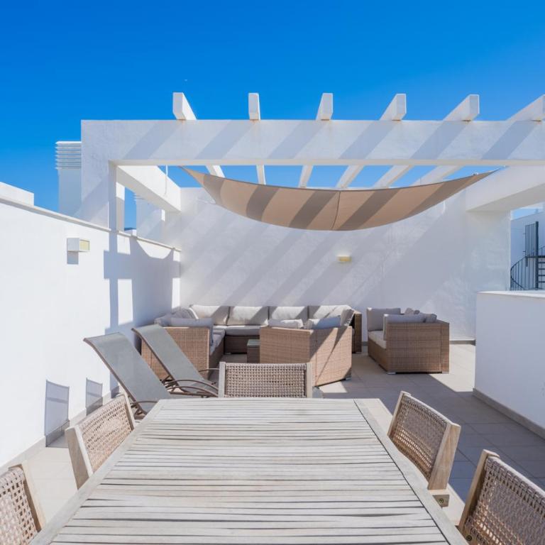 Central apartment with big roof terrace - Apartamento con vistas a la piscina - 6
