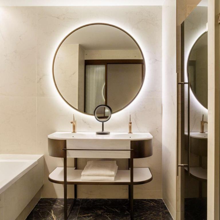 Radisson Collection Hotel, Magdalena Plaza Sevilla - Habitación Collection Prémium - 4