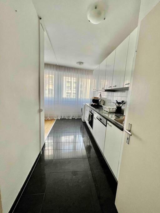 85m2 au centre-ville à 2 pas du Jet d'eau - Appartement 2 Chambres - 23