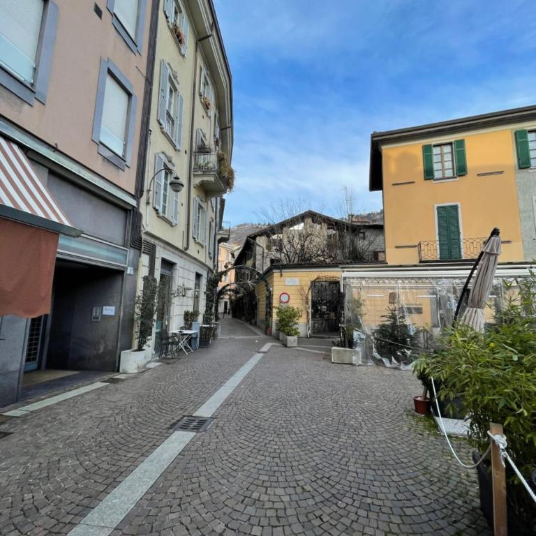 PortaTorre Suite, a Charming apartment in the Heart of Como, Free Private Parking, Air Conditioning - Appartamento Loft con 1 Camera da Letto - 44