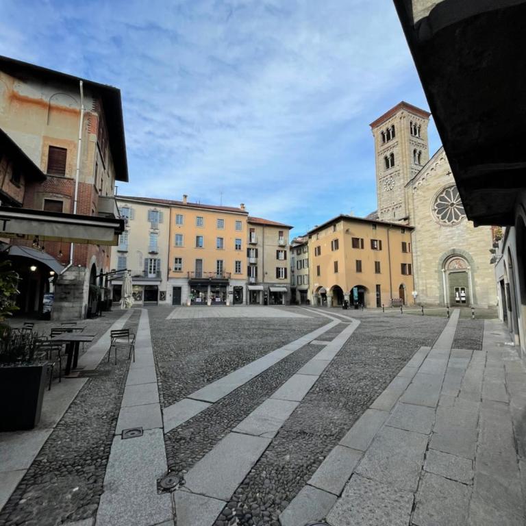 PortaTorre Suite, a Charming apartment in the Heart of Como, Free Private Parking, Air Conditioning - Appartamento Loft con 1 Camera da Letto - 47