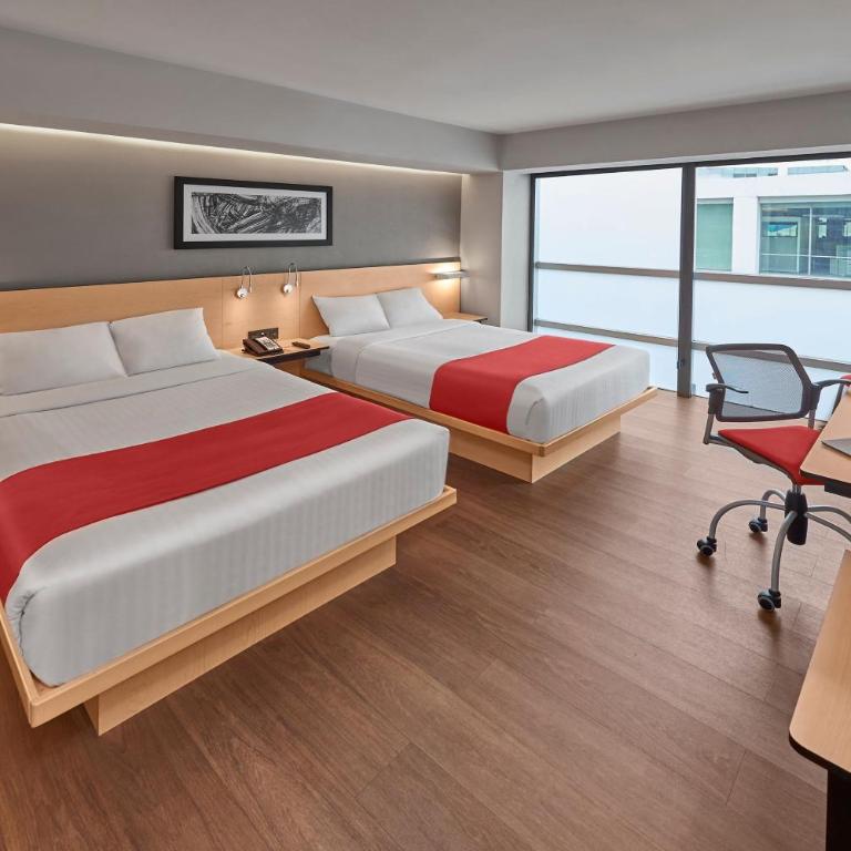 City Express by Marriott Ciudad de México EBC Reforma - Double Room with Two Double Beds - 2