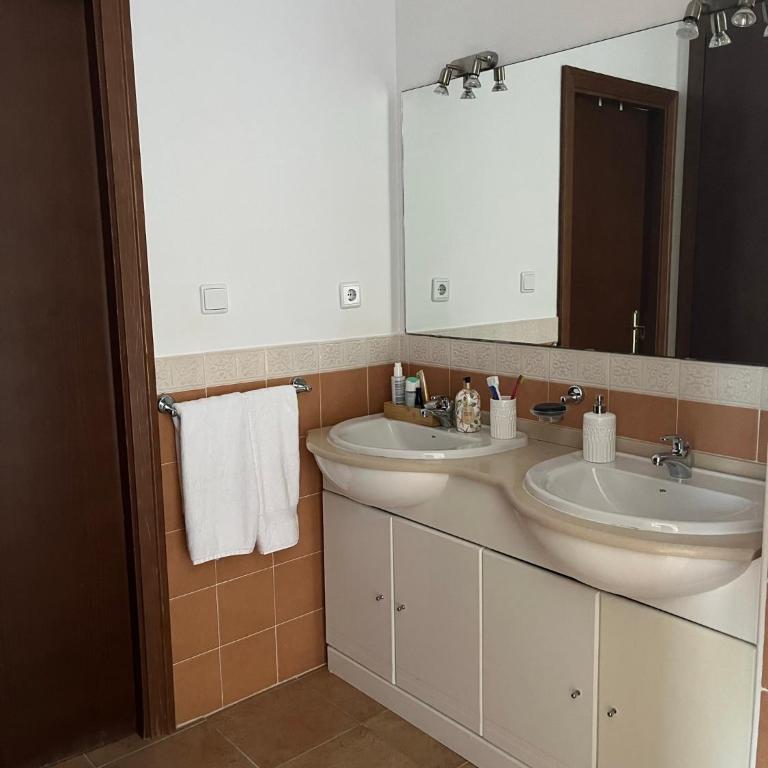 Lila - Three-Bedroom Apartment - 24