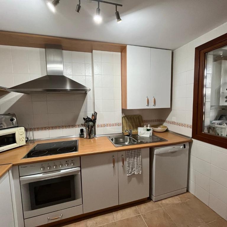 Lila - Three-Bedroom Apartment - 15