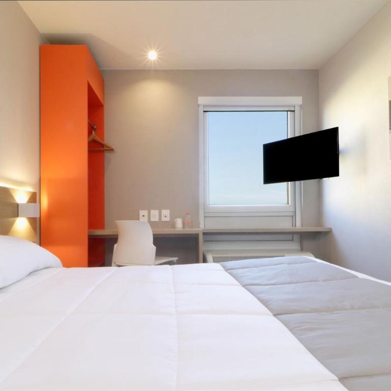 City Express Junior by Marriott Tijuana Otay - Queen Room - 2